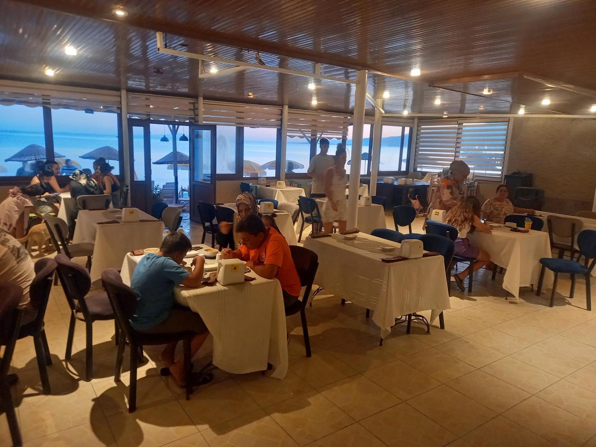 Paradise Hotel Akcay 에드레미트 외부 사진